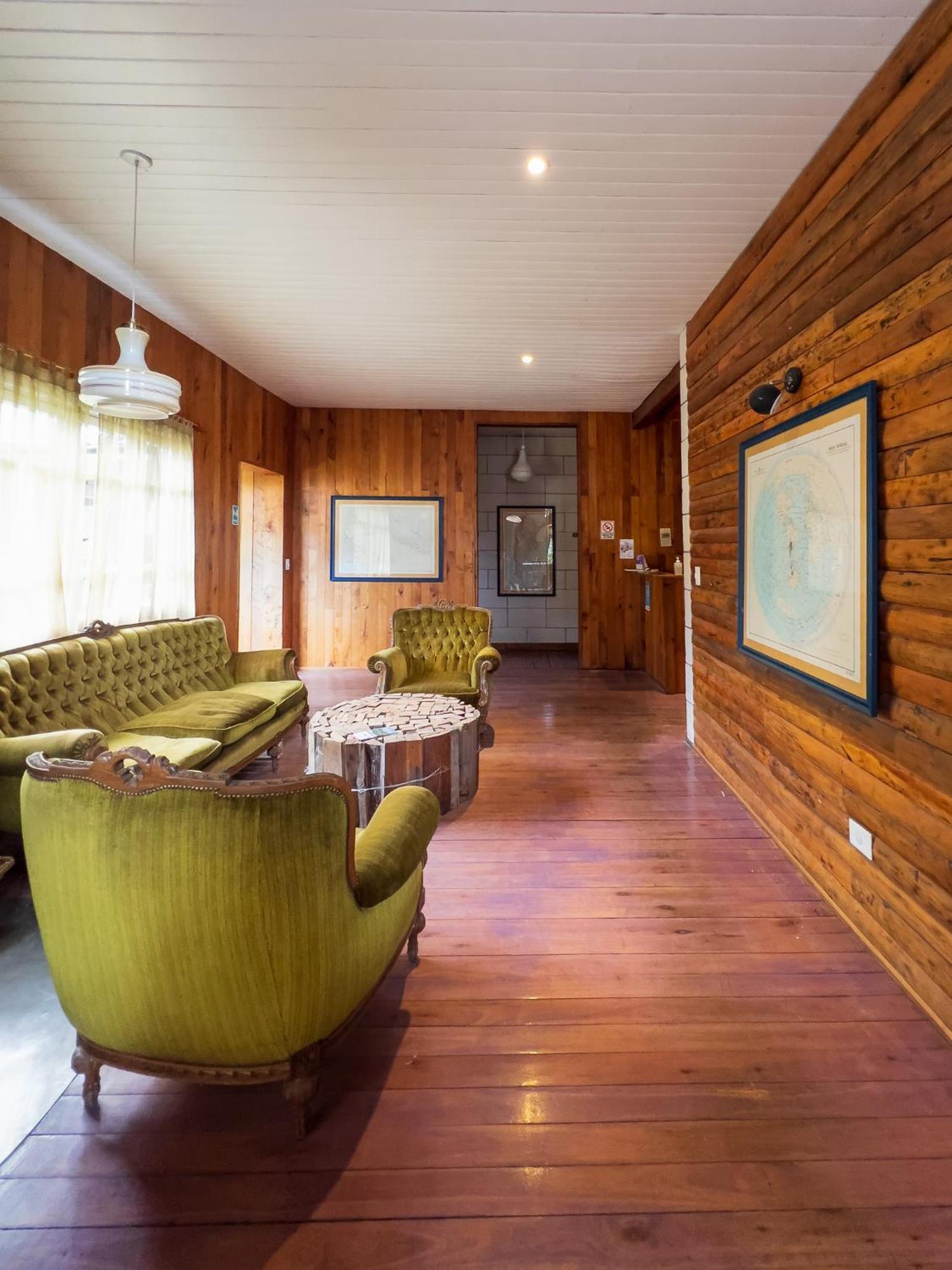 Wesley House Hosteria Boutique San Martín de los Andes Buitenkant foto